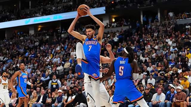 开云下载-篮球场上搏击瞬息间，比分胜负悬念重重的简单介绍