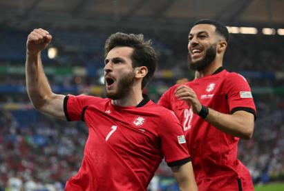 欧洲豪门经过激烈比赛成功晋级四强的简单介绍