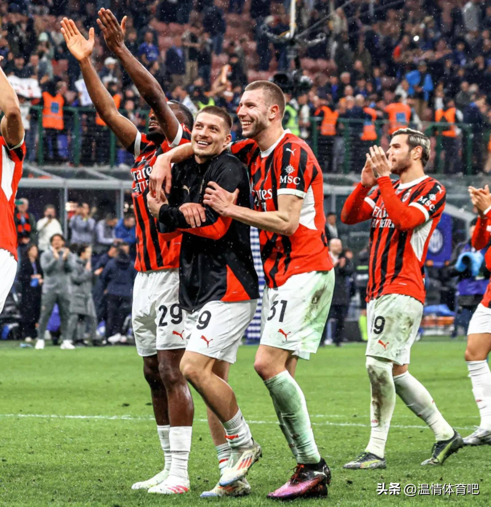 开云下载-米兰AC球员迎战紧张的淘汰赛