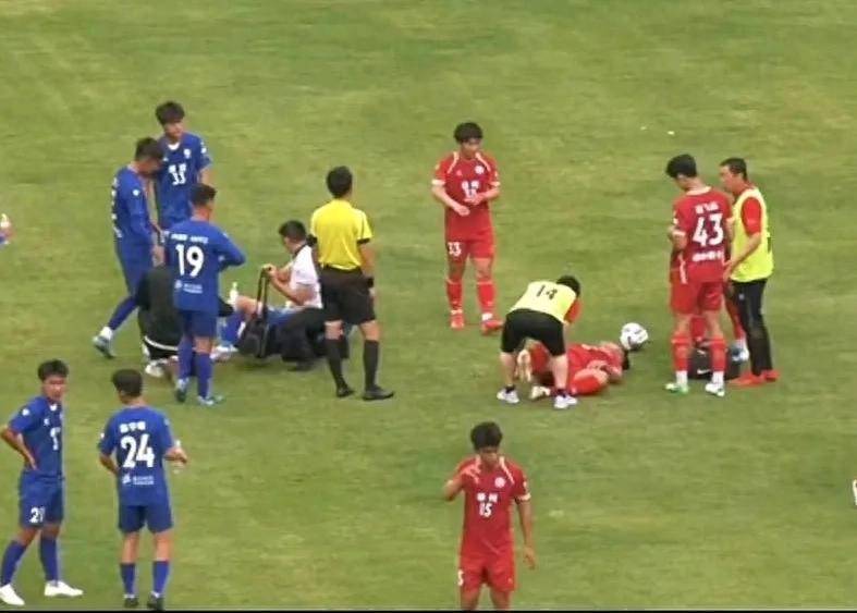 包含足球比赛精彩纷呈,球迷热爱无界的词条 包含足球比赛精彩纷呈,球迷热爱无界的词条