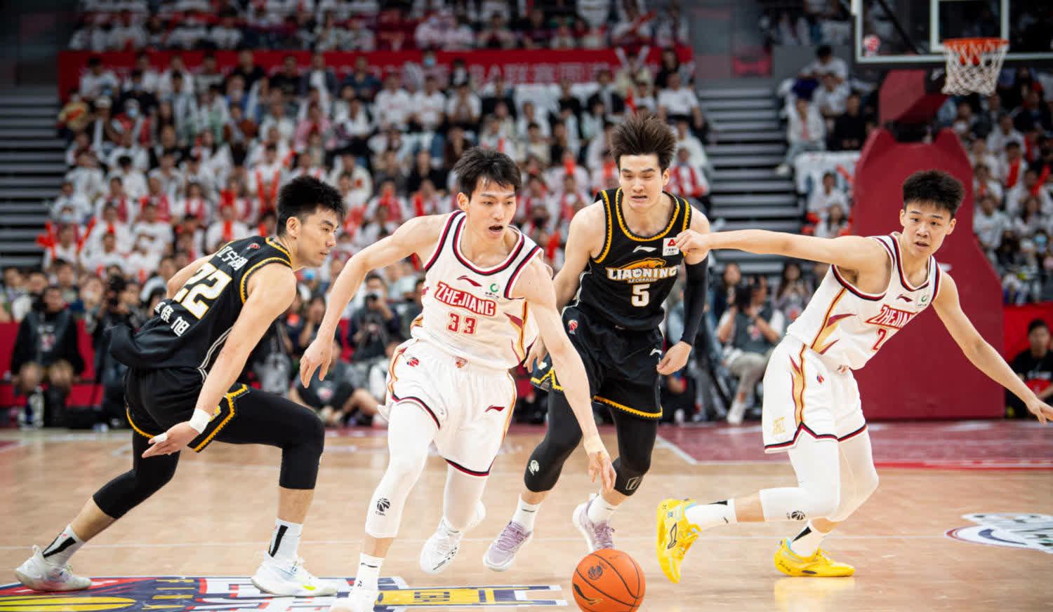 包含广州队大胜浙江，斩获关键胜利的词条