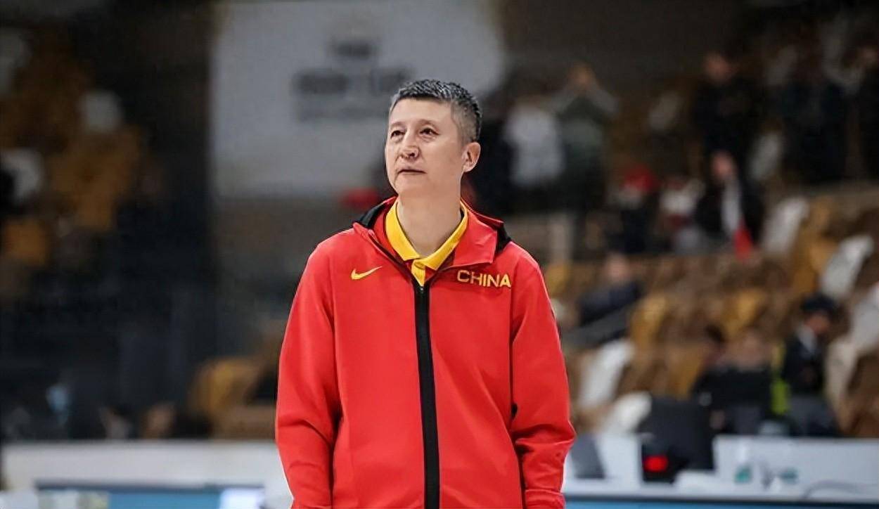 开云体育平台APP-长沙篮球队实力出众胜出上海队，迎来开门红