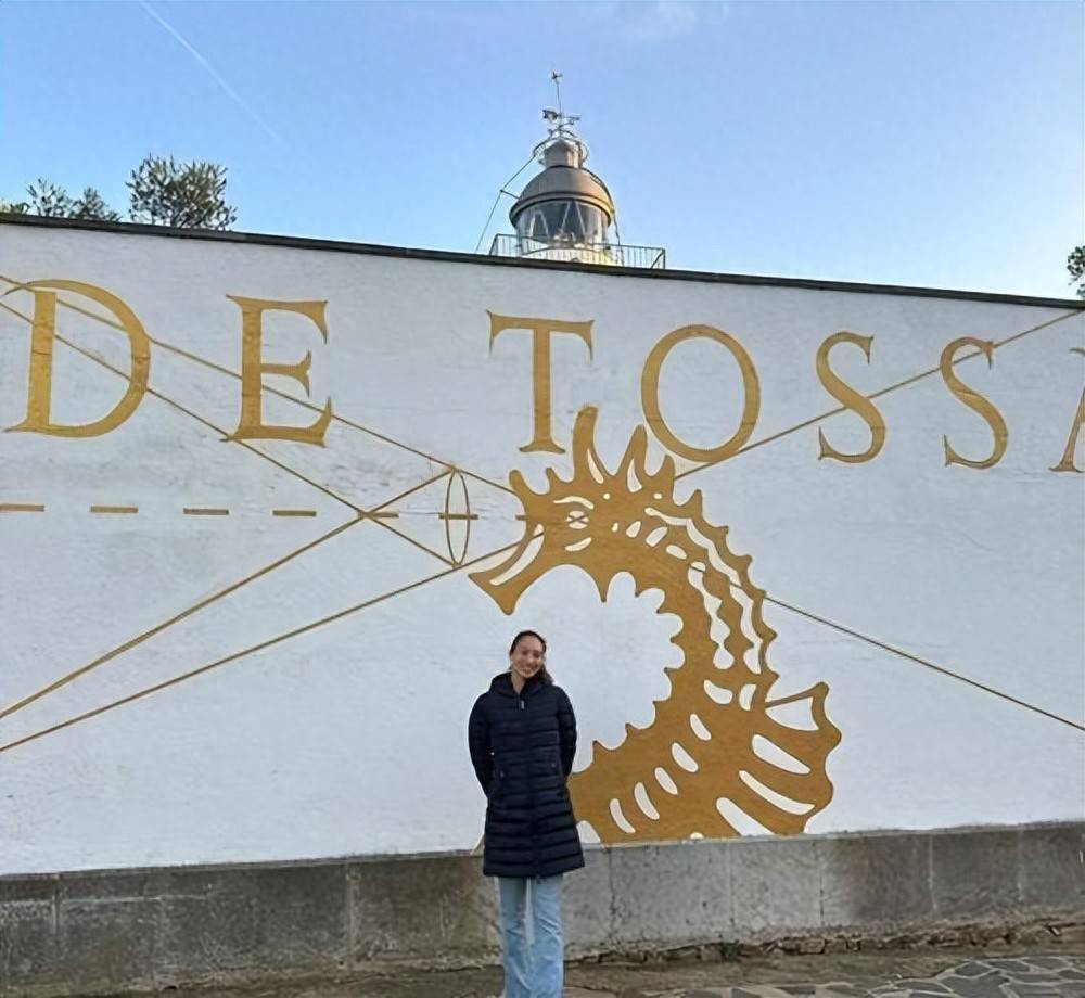 布加勒斯特击剑选手实力雄厚，轻松晋级