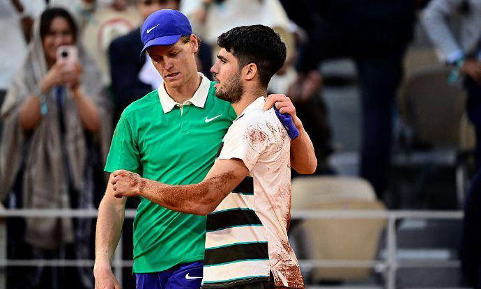 关于阿尔及利亚击败世界冠军，夺得马拉松铜牌的信息