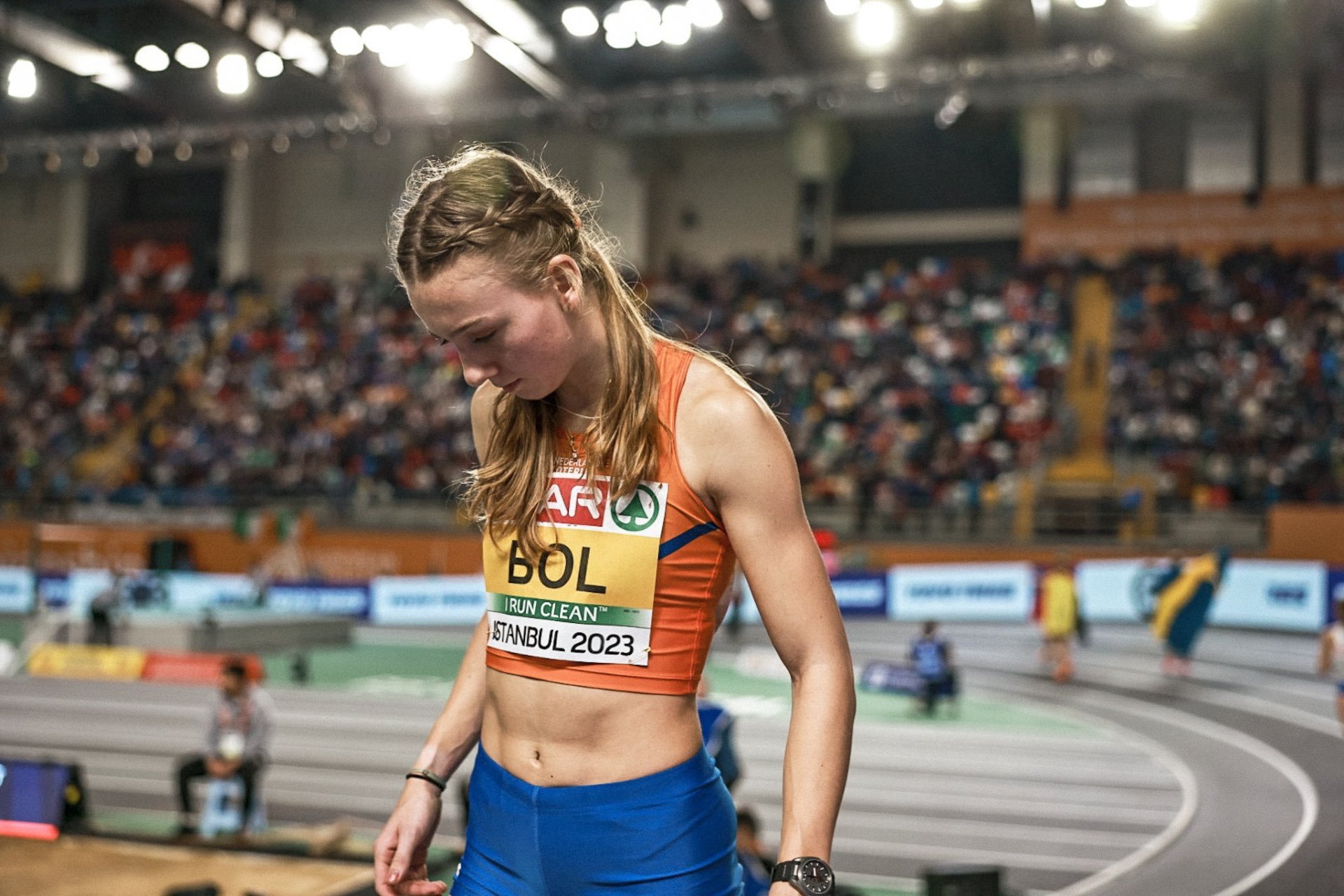 包含荷兰女子田径选手刷新纪录，闯入决赛的词条