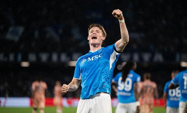 关于沙尔克逆袭成功，淘汰那不勒斯晋级下一轮的信息