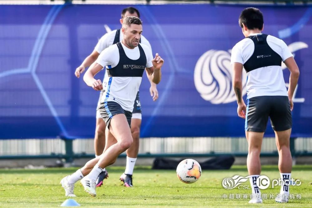 开云体育APP下载-法兰克福球员伤愈复出，势必全力以赴的简单介绍