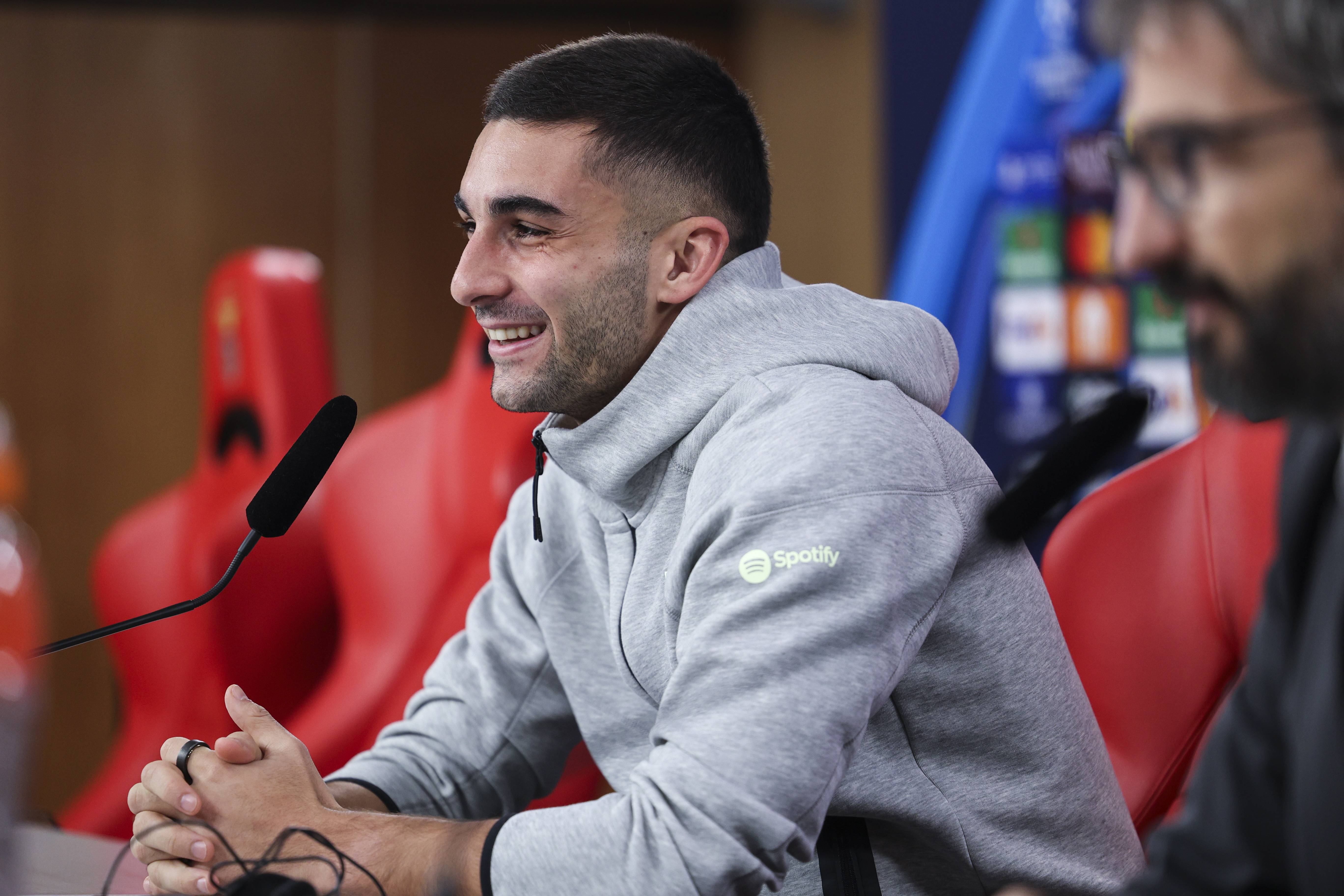 外籍球员赛季表现亮眼，成为焦点人物的简单介绍