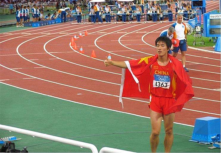 澳大利亚田径健将再创佳绩，斩获银牌