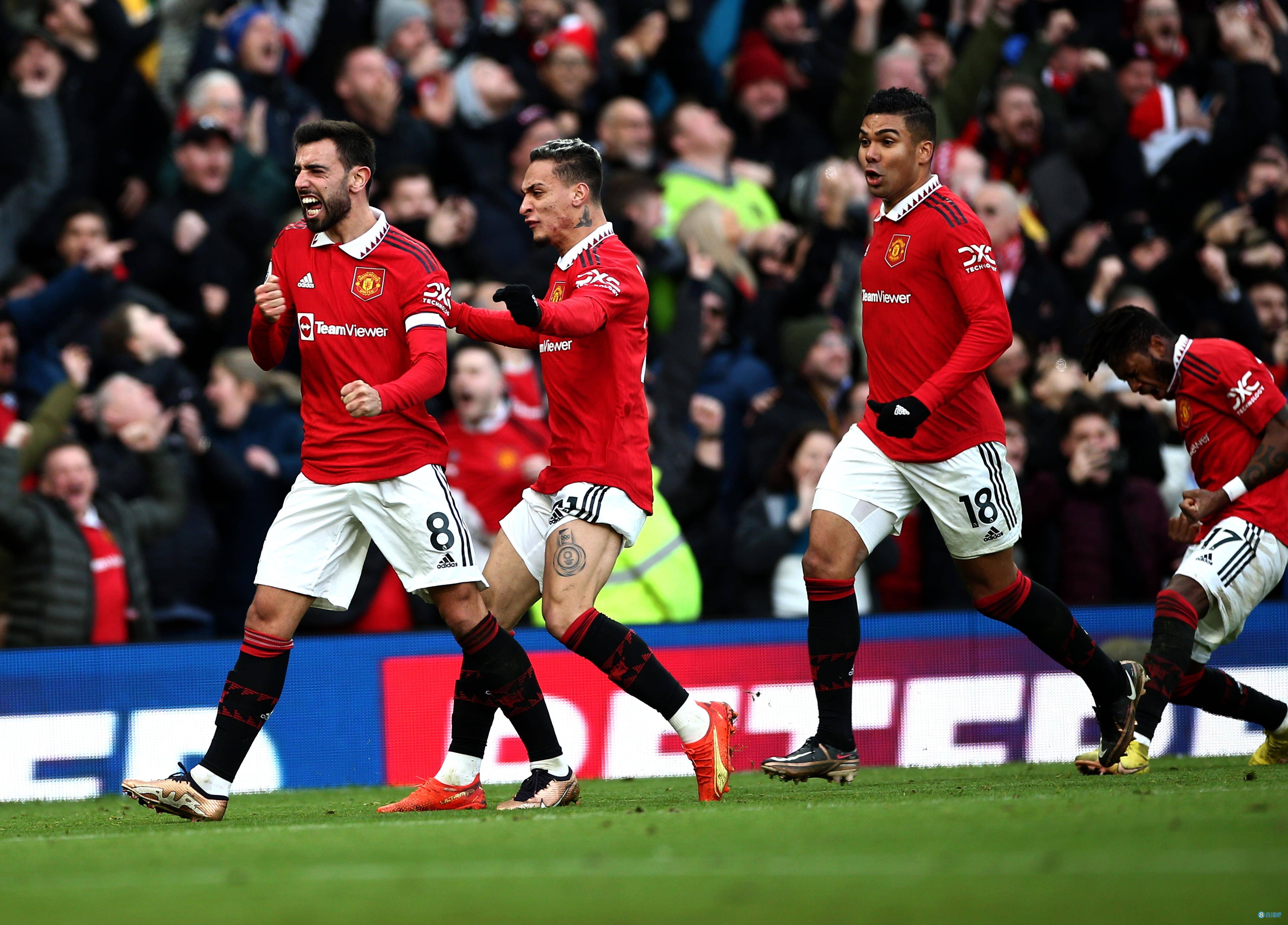 曼联连胜,重返英超榜首 曼联连胜,重返英超榜首