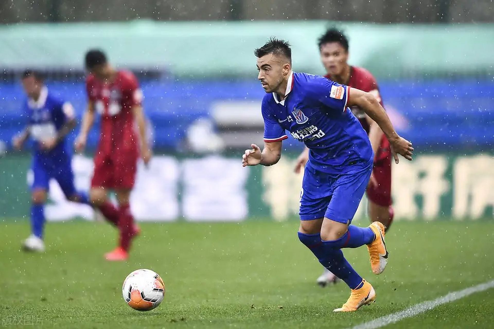 开云平台-申花寻求租借巴黎边卫，双方谈判颇为顺利的简单介绍