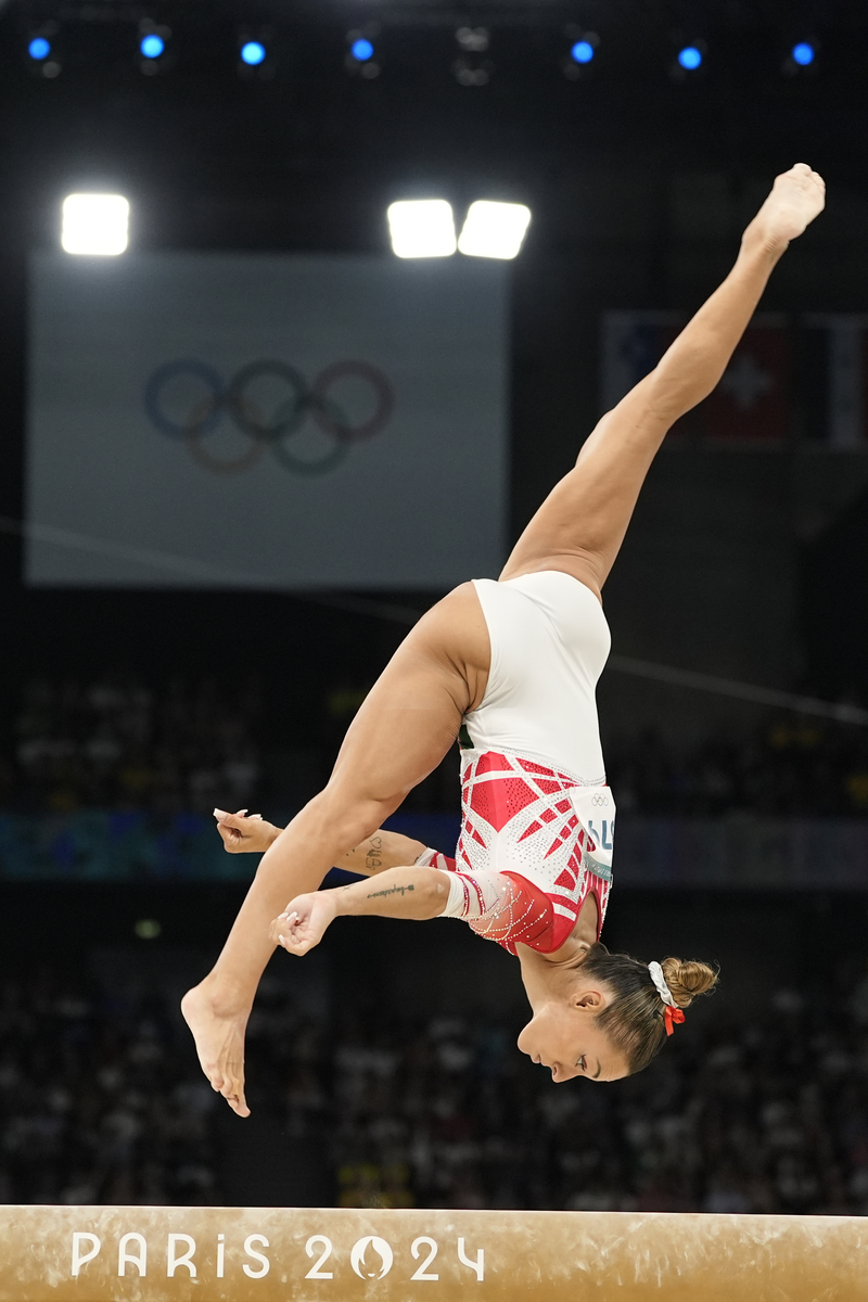 开云体育官网-女运动员创造记录，刷新个人极限