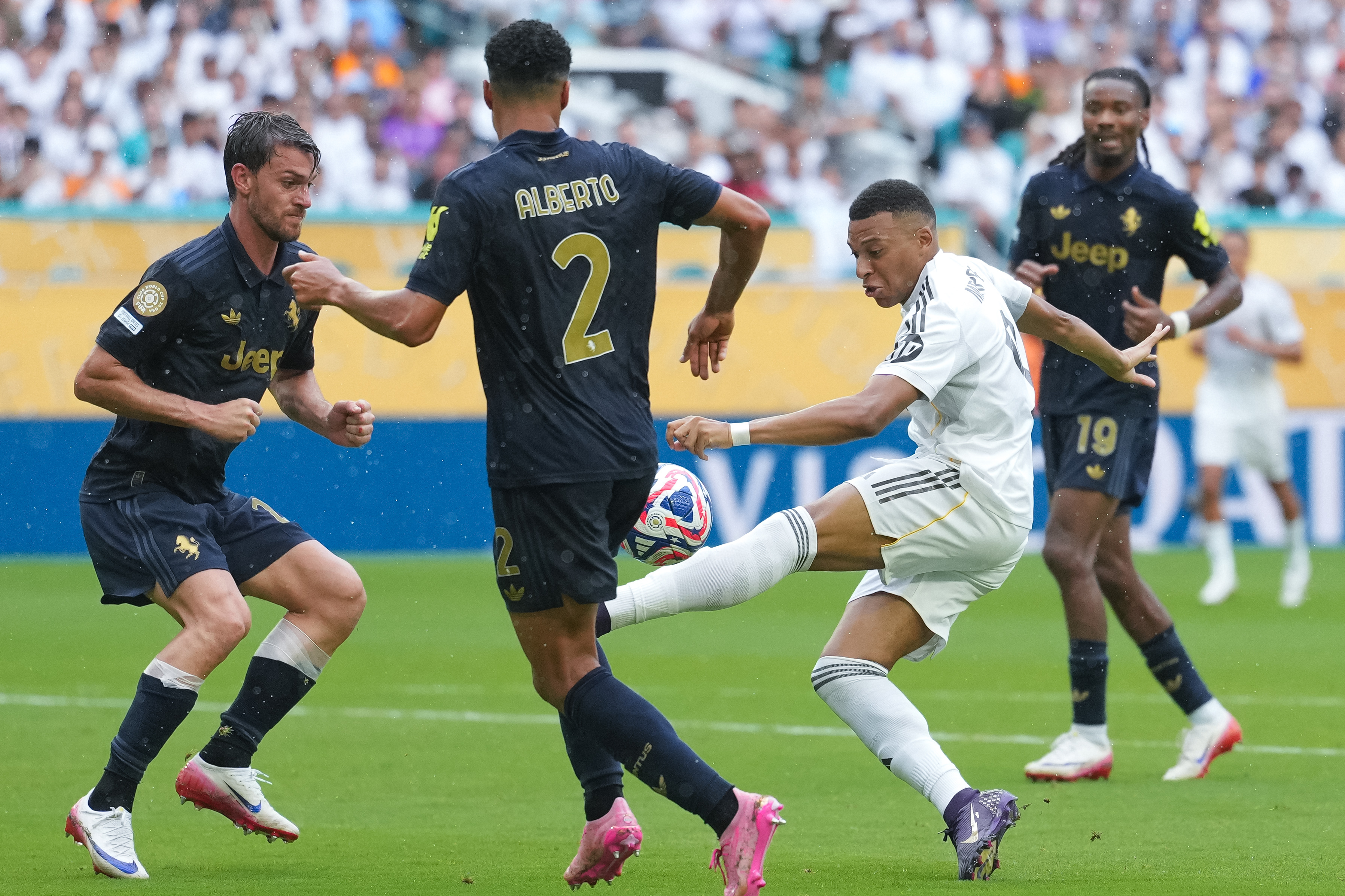 开云体育平台APP-摩纳哥击败皇家马德里，晋级八强