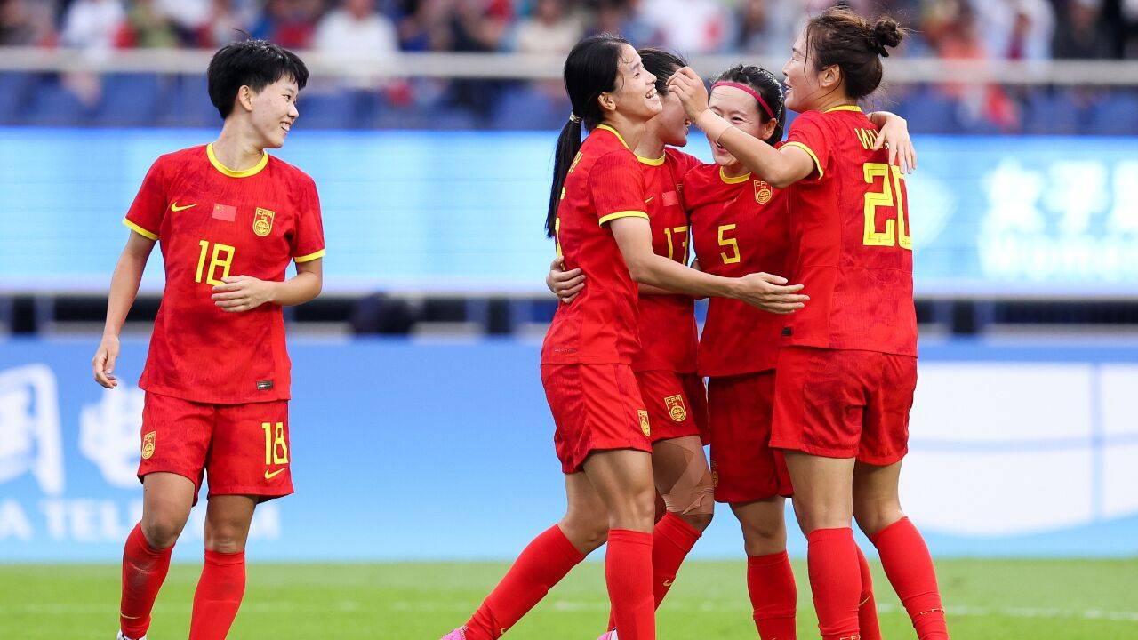 不俗之辈，女足比赛以胜利回报的简单介绍