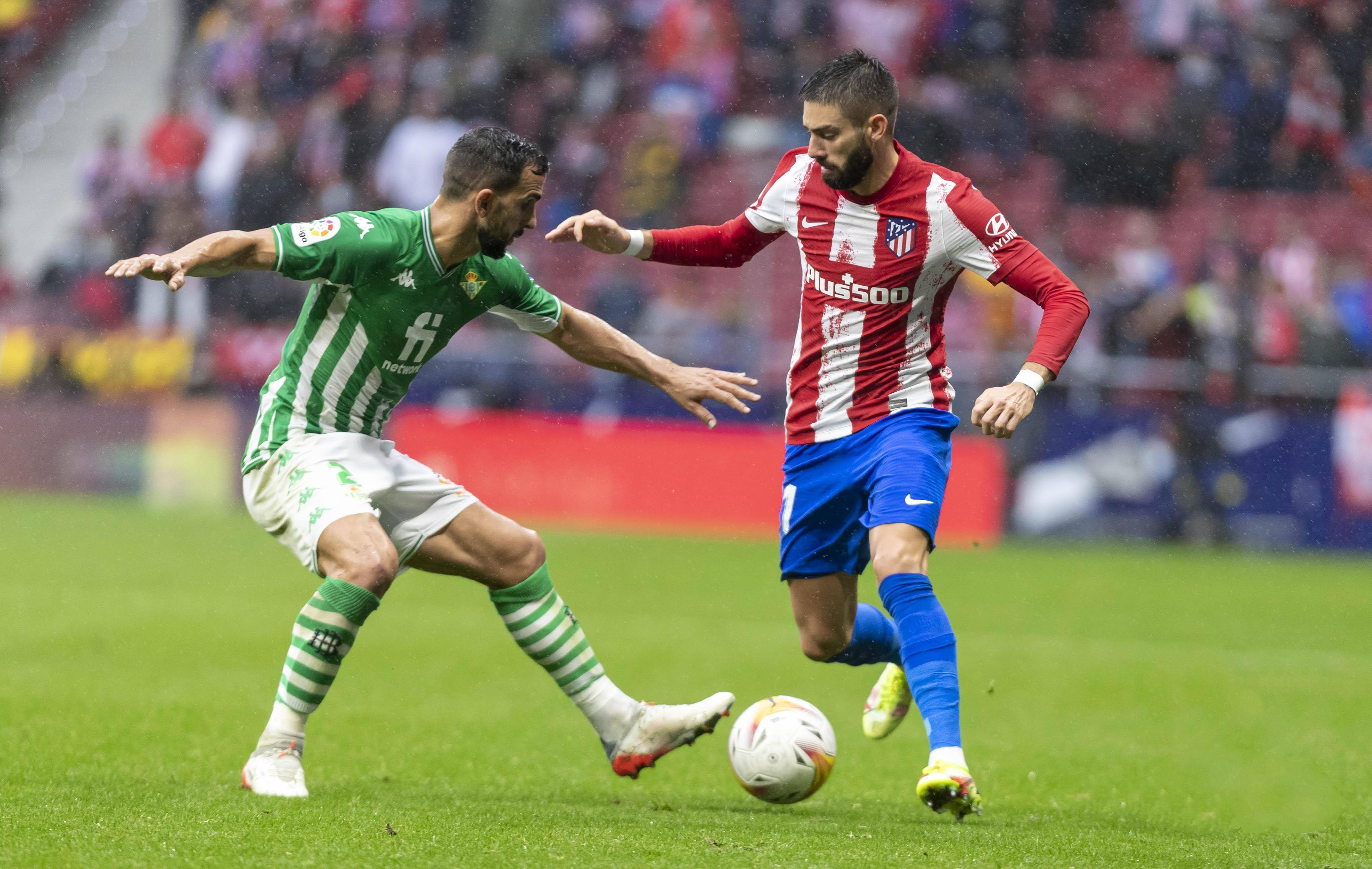 开云体育app-佛罗伦萨不敌对手，遭遇主场失利