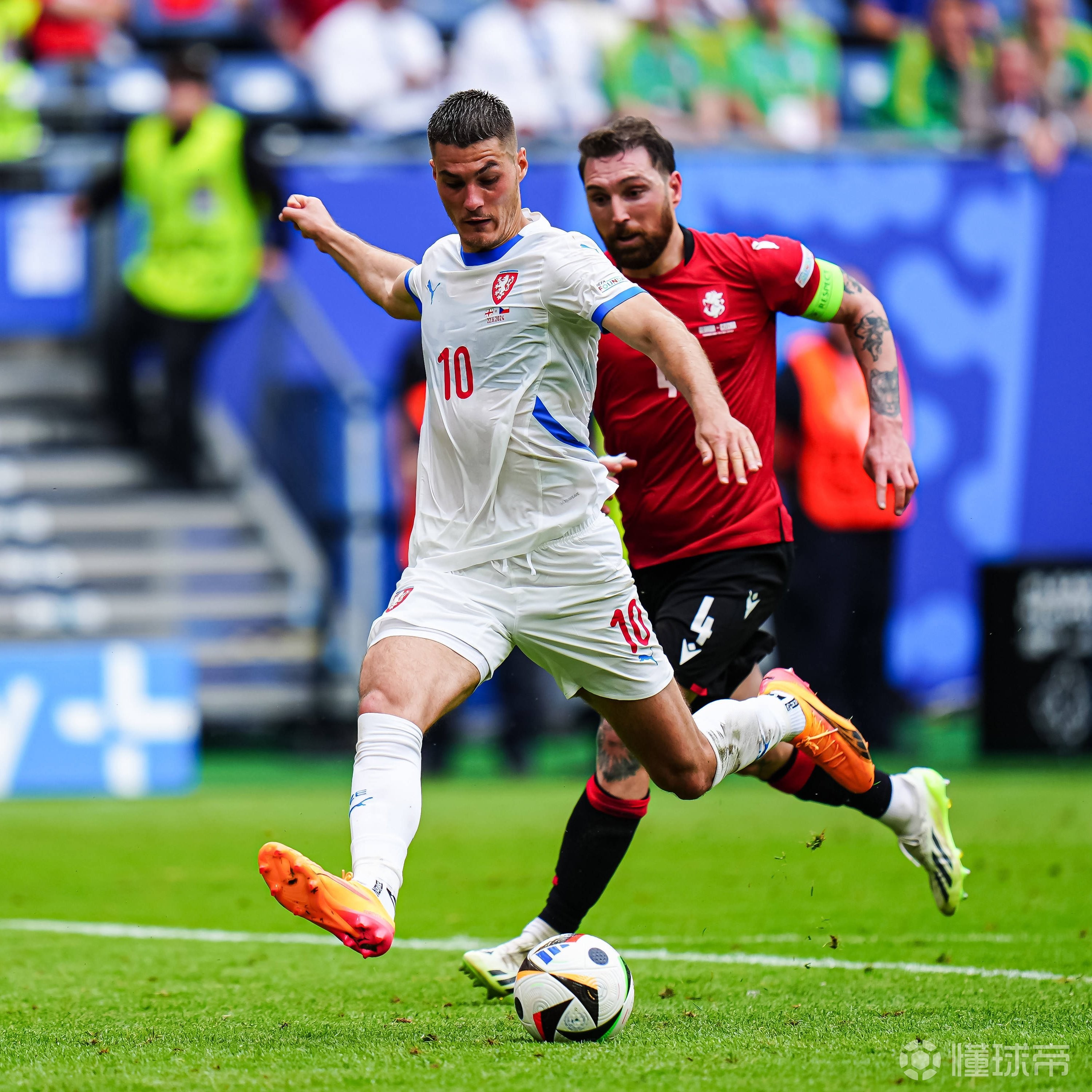 捷克球队在国际赛事中实现佳绩 捷克球队在国际赛事中实现佳绩