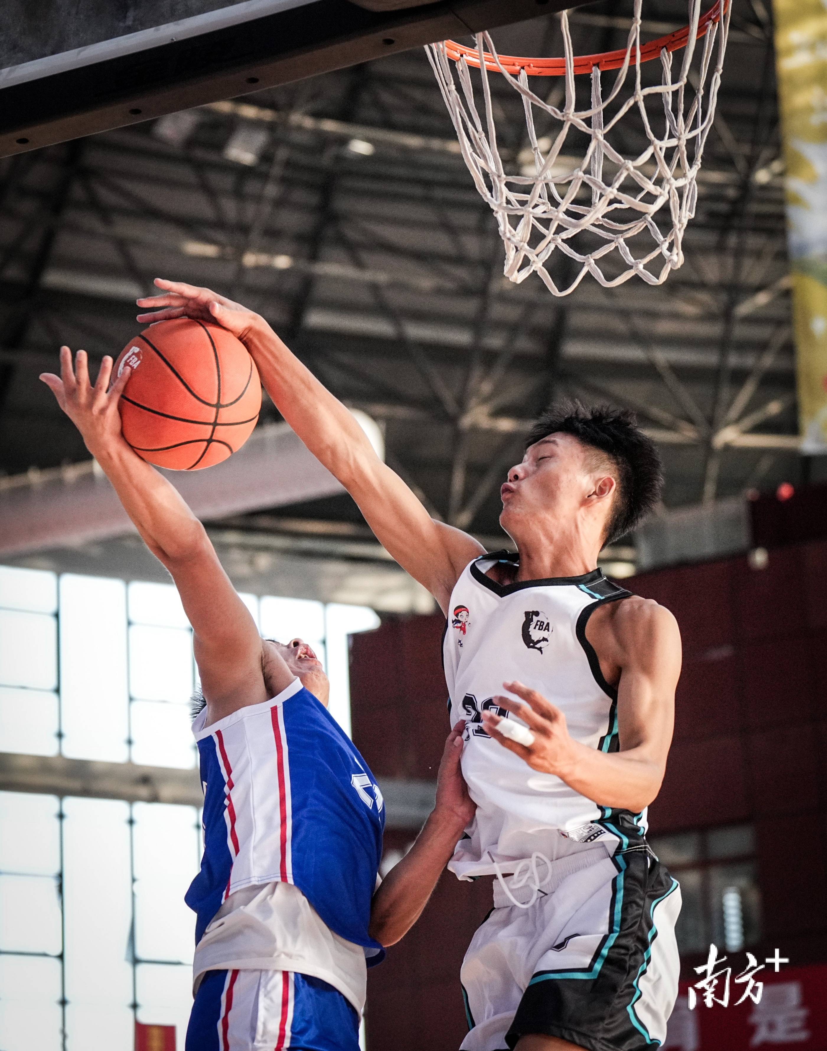 开云体育平台APP-包含篮球赛事中精彩瞬间，重播率大增，震撼全网的词条