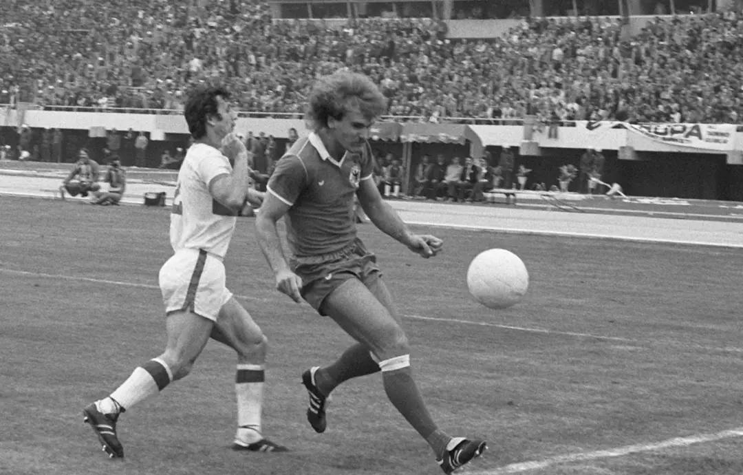 开云体育官网-法兰克福客场战平，一分入囊的简单介绍