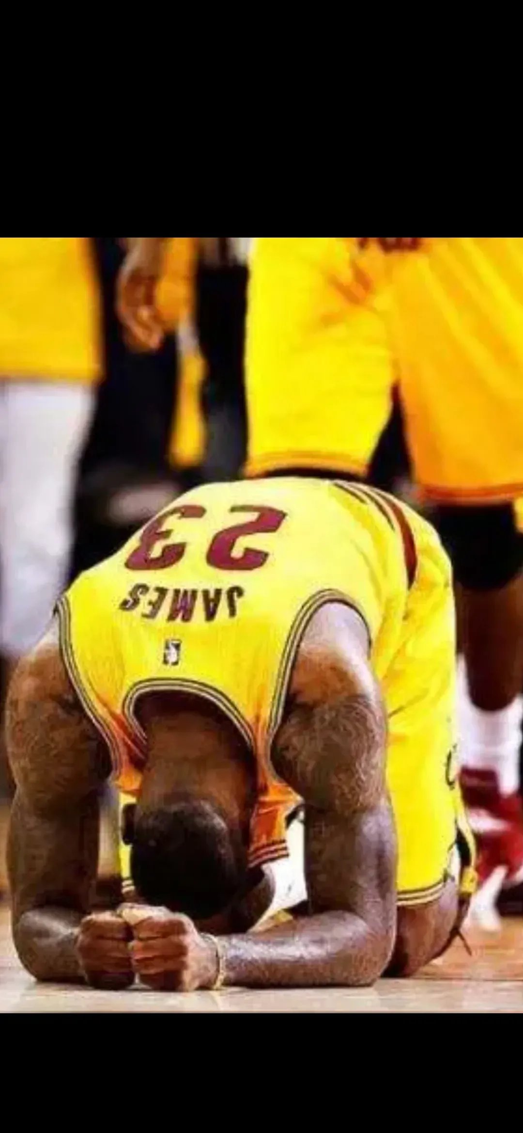 开云体育中国-湖人主场不敌掘金，詹皇孤军奋战力道未减