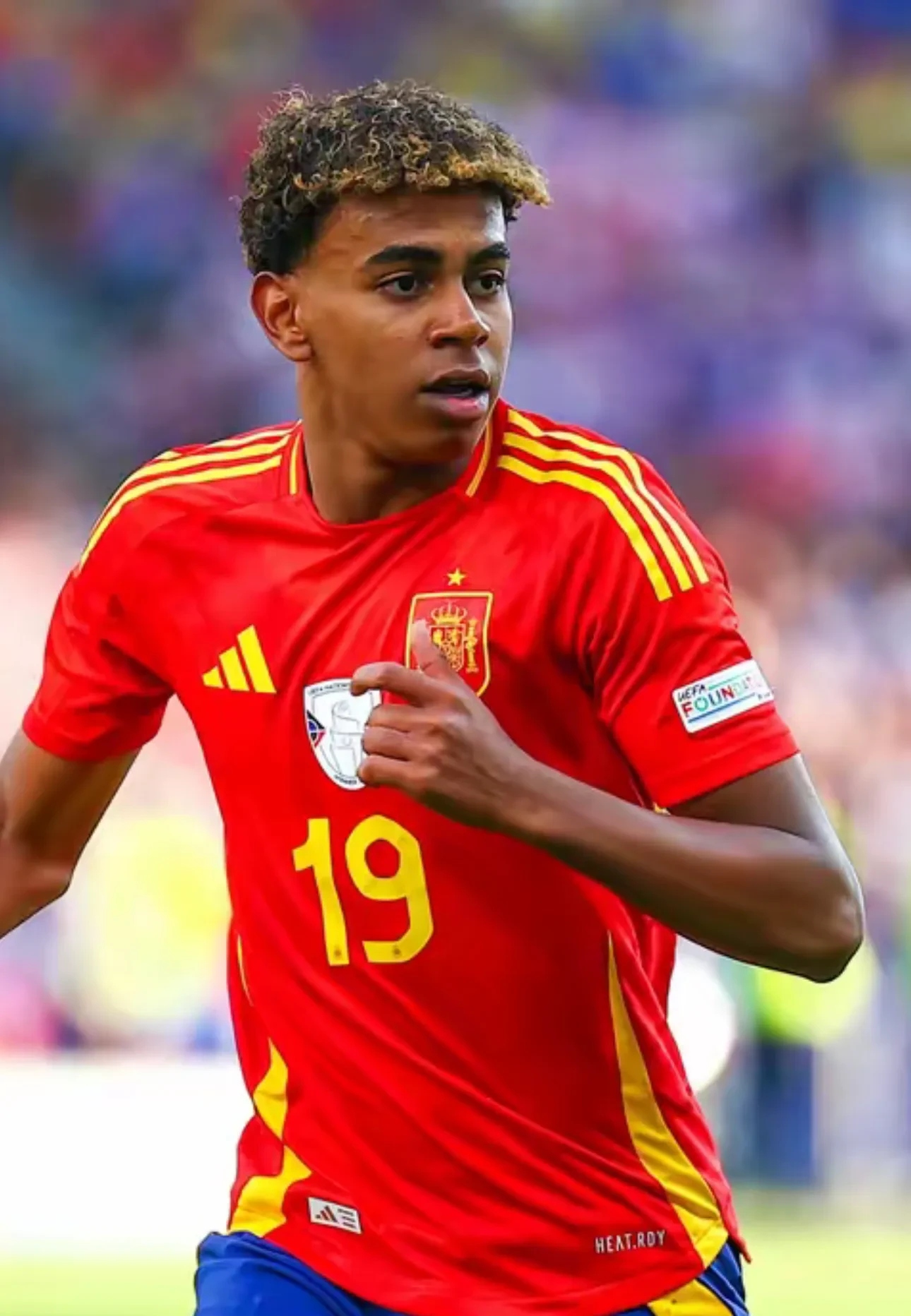 欧洲杯比赛中球员们展现出色技术 欧洲杯比赛中球员们展现出色技术