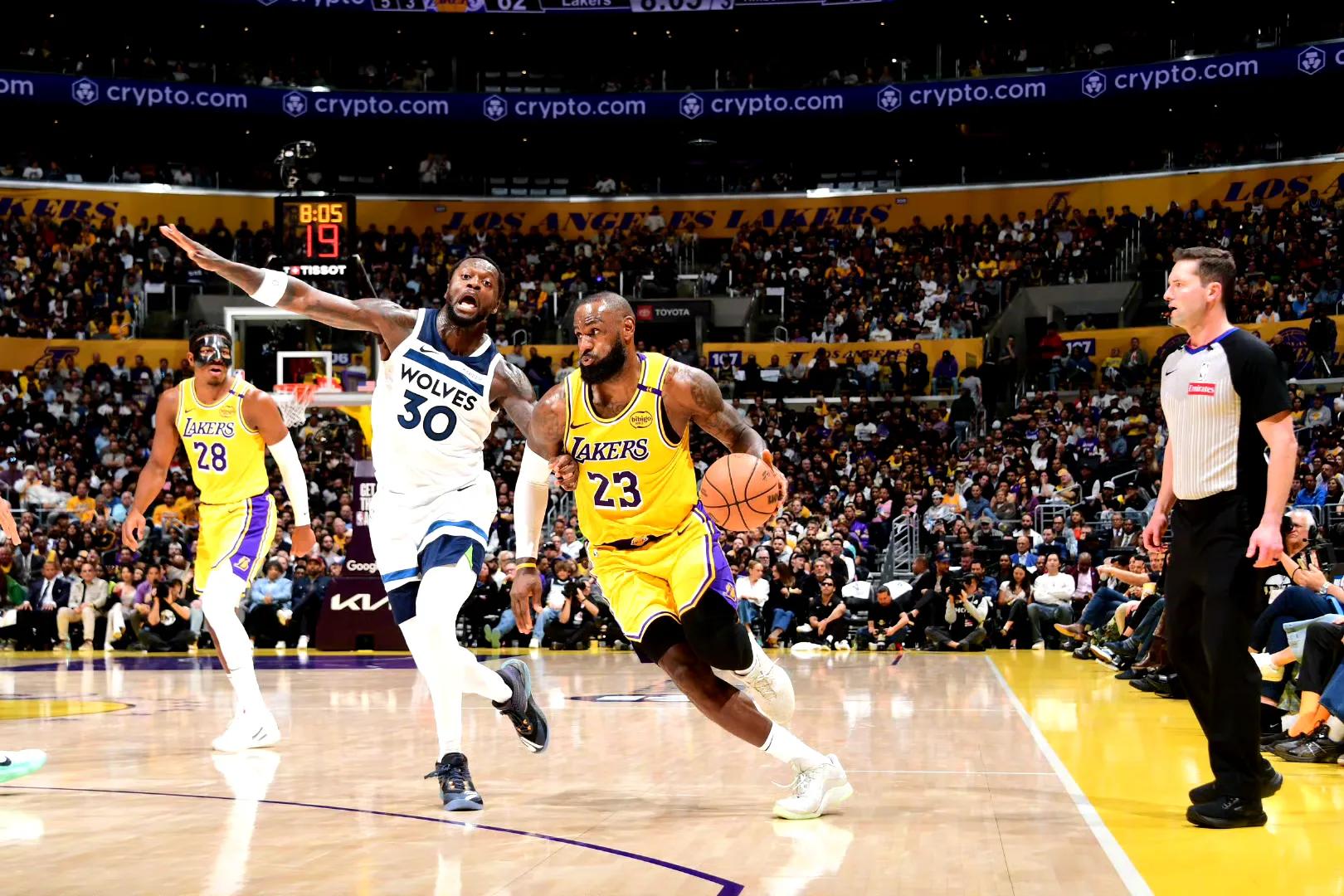 乒乓球赛事中湖人战胜对手成功续约的简单介绍 乒乓球赛事中湖人战胜对手成功续约的简单介绍