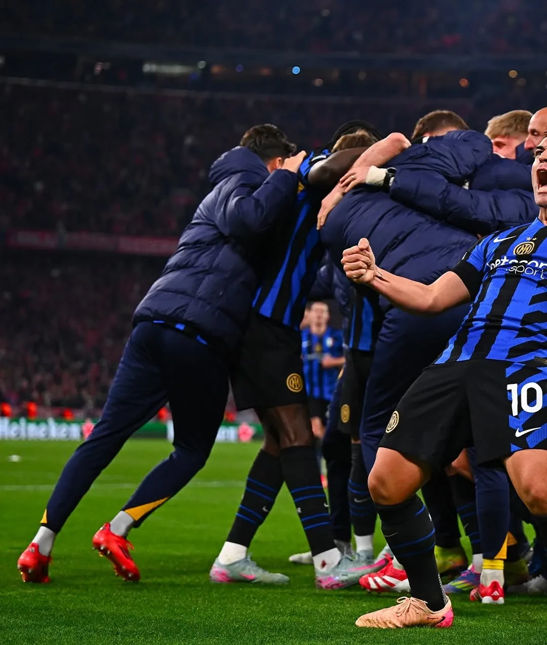 关于拜仁慕尼黑赢球不稳,晋级形势岌岌可危的信息 关于拜仁慕尼黑赢球不稳,晋级形势岌岌可危的信息