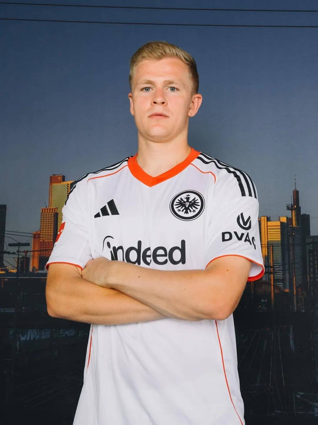 法兰克福队发挥稳定,稳定取胜领先的简单介绍 法兰克福队发挥稳定,稳定取胜领先的简单介绍