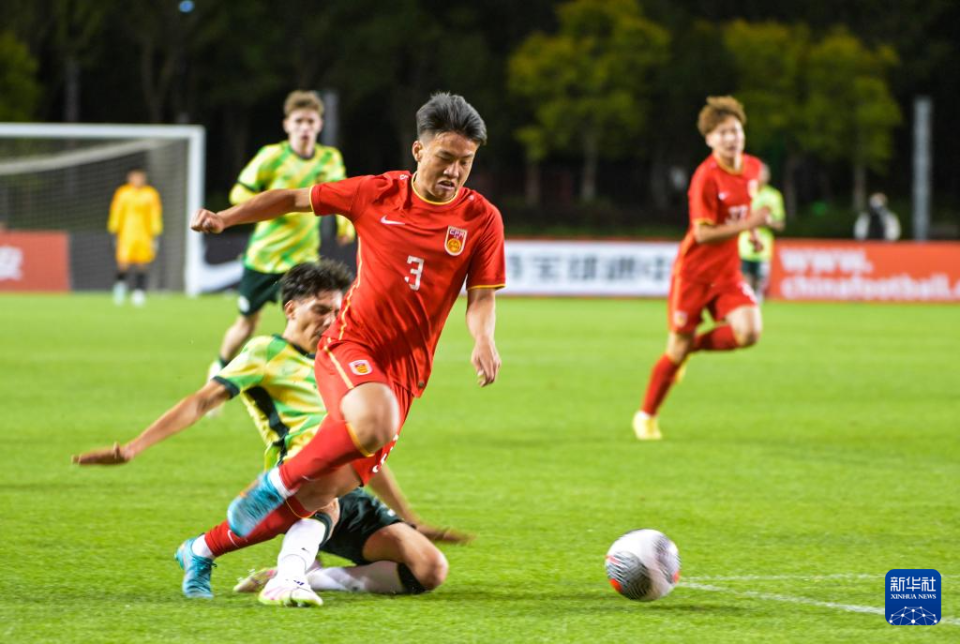 澳大利亚球员风采赢得亚洲锦标赛冠军 澳大利亚球员风采赢得亚洲锦标赛冠军