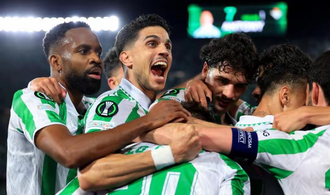 包含阿拉维斯挑战贝蒂斯,争夺背靠背胜利的词条 包含阿拉维斯挑战贝蒂斯,争夺背靠背胜利的词条