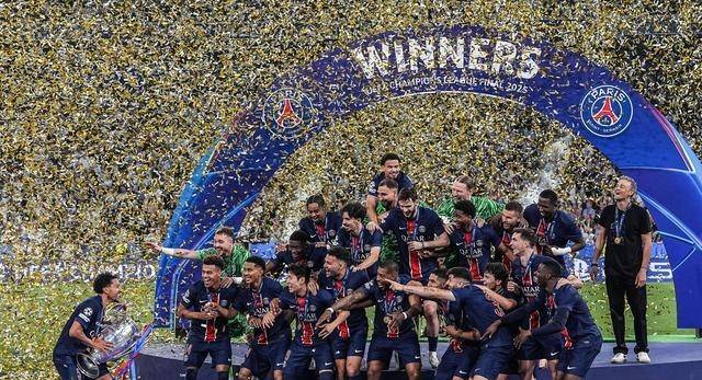 开云体育官网-皇家马德里再度踏入胜利的殿堂