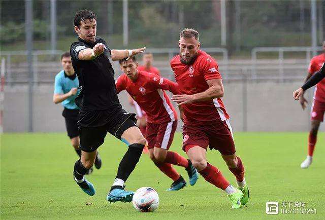 沃尔夫斯堡客场逆转成功,稳固中游地位 沃尔夫斯堡客场逆转成功,稳固中游地位