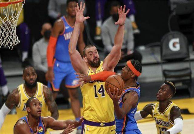 开云体育在线-突发：巴伦西亚克服马拉加，球队状态回暖的简单介绍