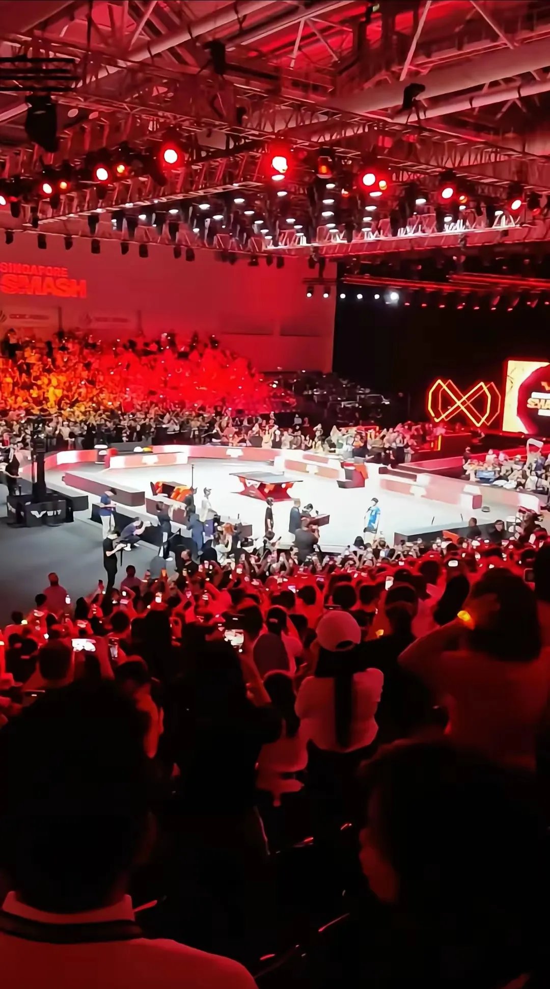 一场激动人心的比赛触动了现场观众 一场激动人心的比赛触动了现场观众