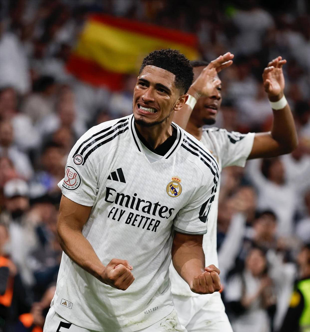 皇马击败那不勒斯，取得关键胜利