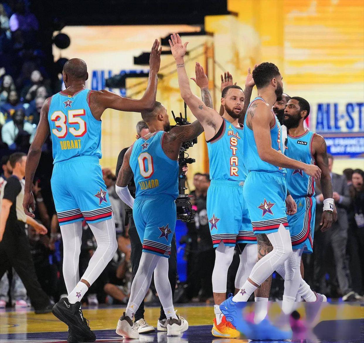 开云官网-篮球比赛中球队实力对比引发争议