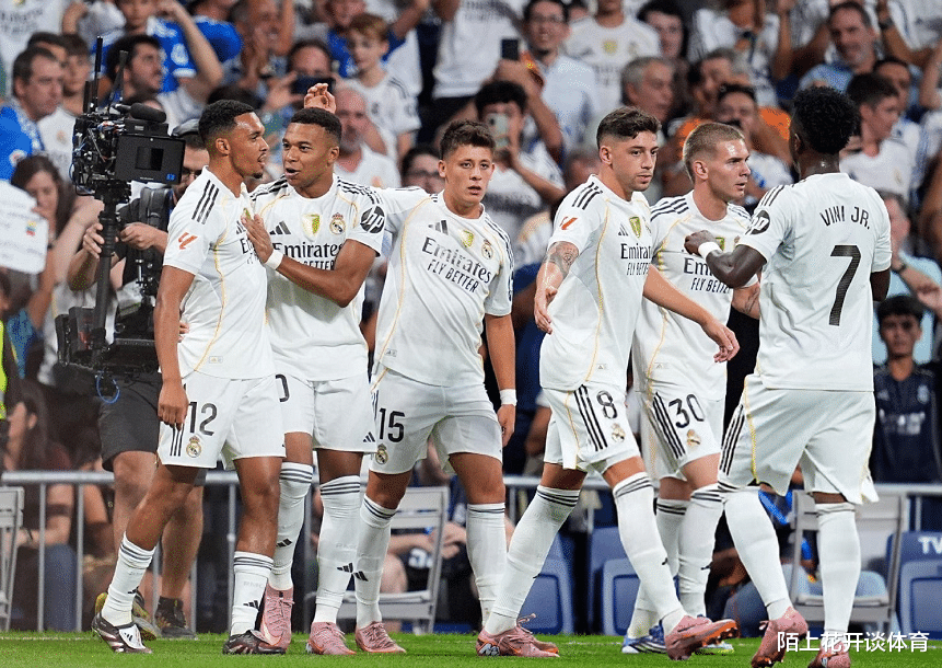 关于皇马中场发威，曼联难挡连胜势头的信息