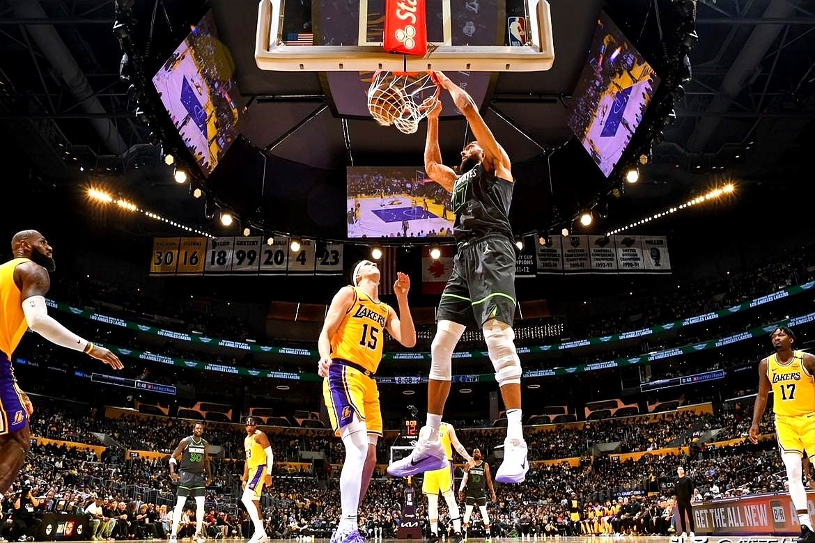 湖人绝地反击快船，戈贝尔爆发神勇的简单介绍