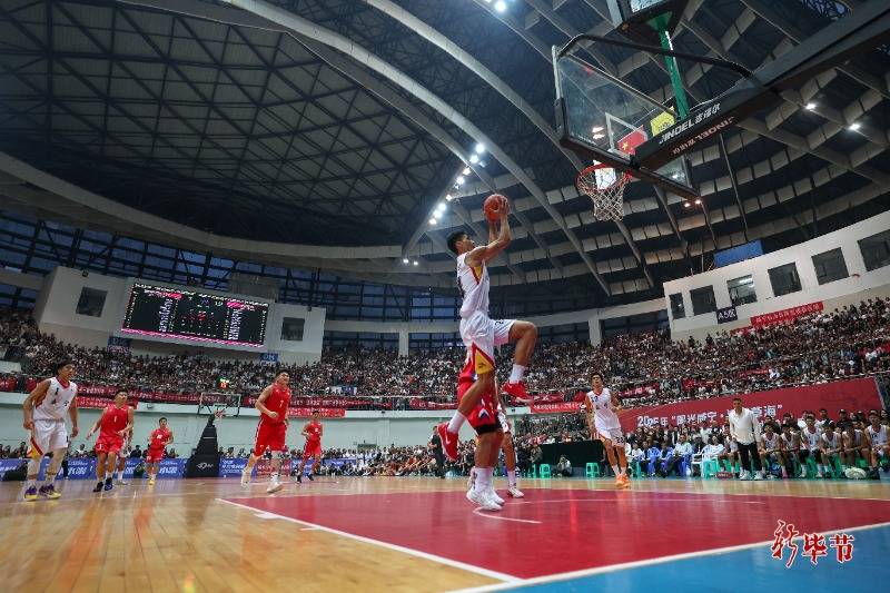 开云体育-篮球场外新闻不断，话题热度爆表的简单介绍