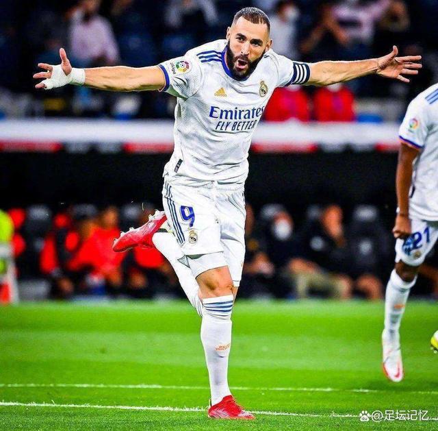 日本险胜英格兰,本泽马高光表现的简单介绍 日本险胜英格兰,本泽马高光表现的简单介绍