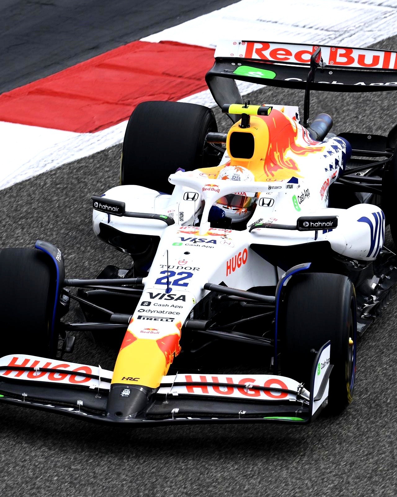 梅赛德斯完胜法拉利,塞恩斯关键制胜 梅赛德斯完胜法拉利,塞恩斯关键制胜